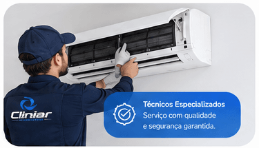 Técnico da Cliniar instalando um ar condicionado split